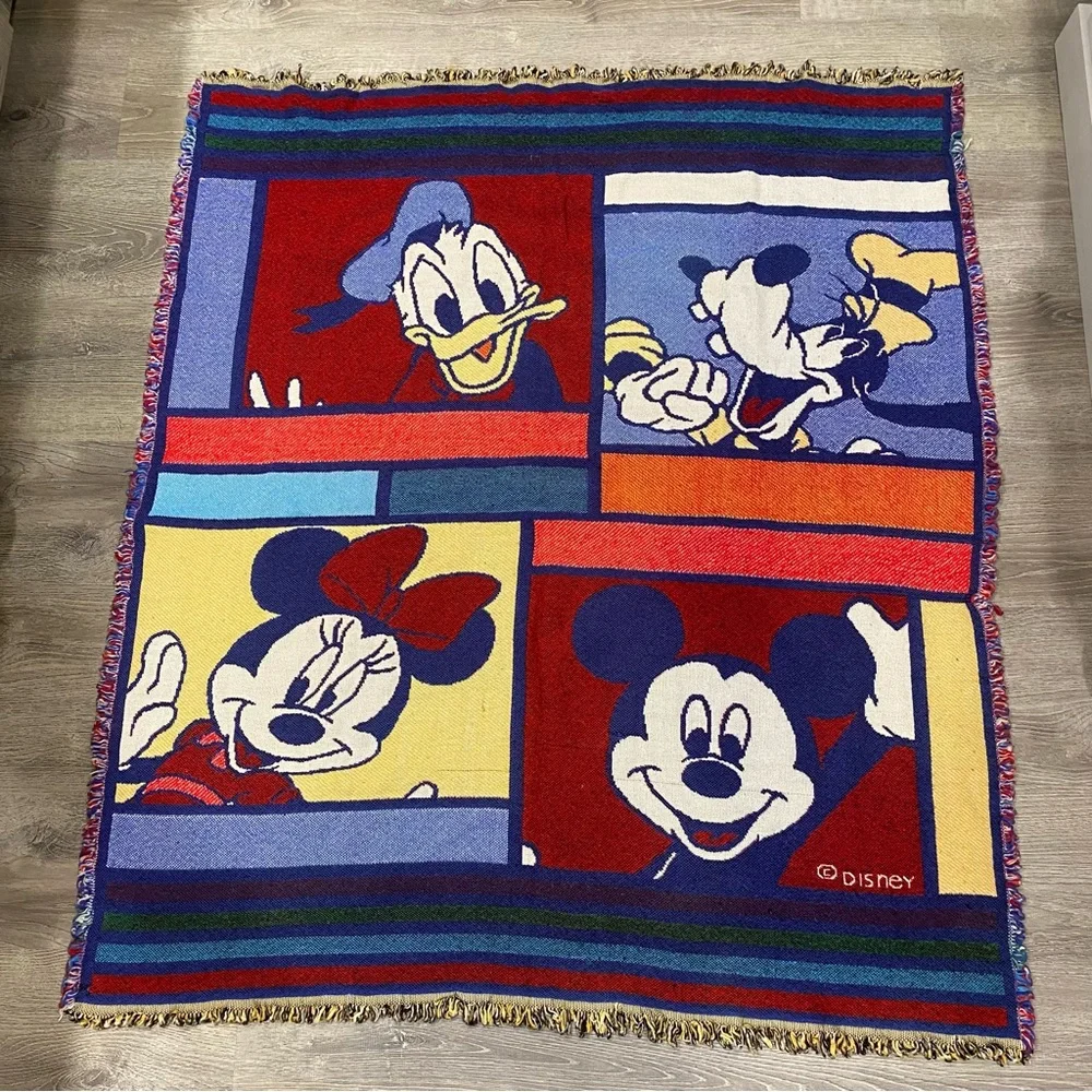 Vintage Beacon Disney Woven Blanket - Mickey Minnie Donald Goofy Throw Tapestry